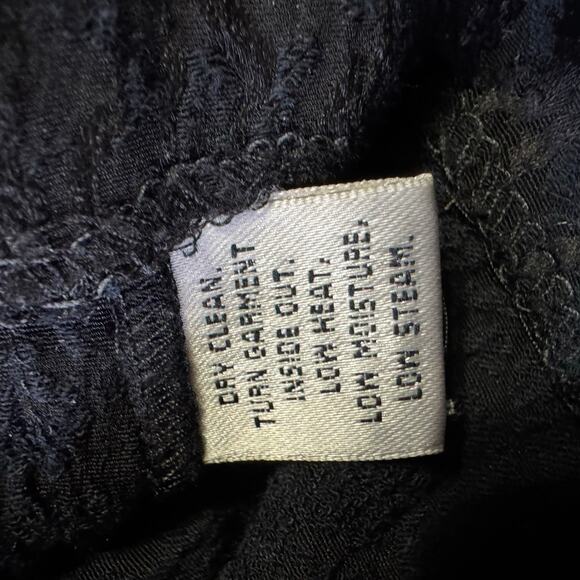 St. John Couture 4 Black Textured Capri Pants Flat Front Mid Rise Trousers - Picture 9 of 9